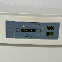 Thermo Forma Series II Water Jacketed CO2 Incubator image 3